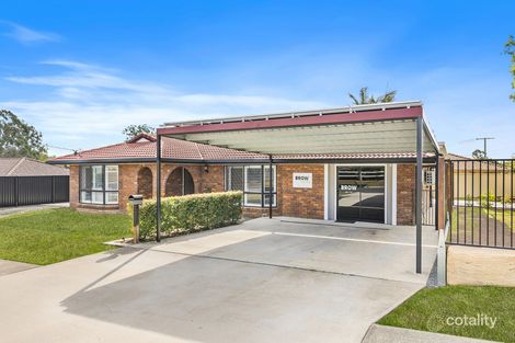 Property photo of 18 Equestrian Drive Yamanto QLD 4305