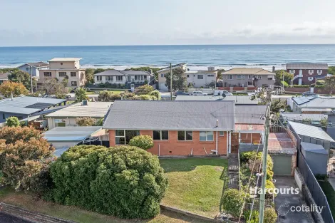 11 Turners Ave, Turners Beach, TAS 7315
