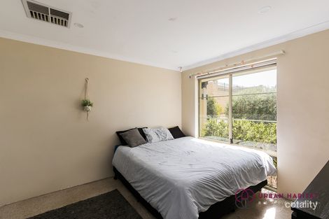 Property photo of 36 Pepperell Crescent Leda WA 6170