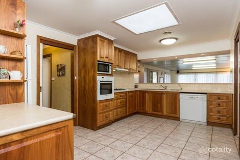 Property photo of 86 Fountain Drive Narre Warren VIC 3805