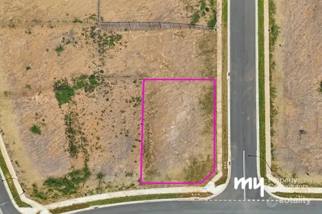 36 Biscay Cct, Menangle Park, NSW 2563