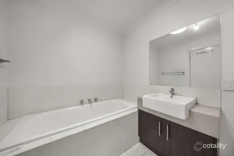 Property photo of 3B Maryann Way Tarneit VIC 3029