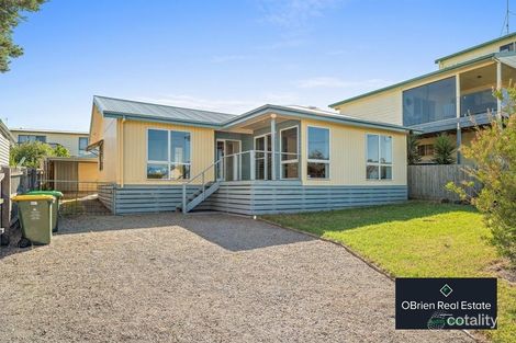 51 Shetland Heights Rd, San Remo, VIC 3925