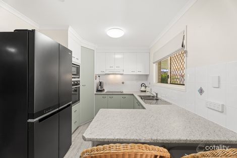 Property photo of 39 Foreshore Drive Urangan QLD 4655