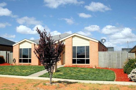 32 Dame Zara St, Gungahlin, ACT 2912