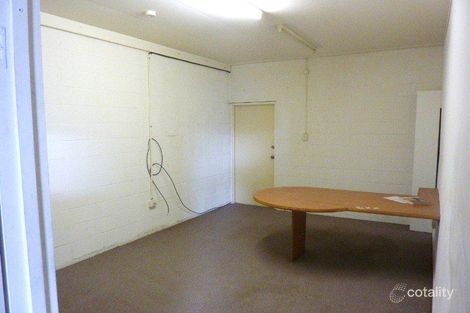 2/1 Silvyn St, Redcliffe, QLD 4020