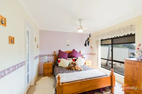 Property photo of 5 Limer Place Parmelia WA 6167