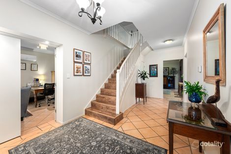 Property photo of 16 Carrington Place Carindale QLD 4152