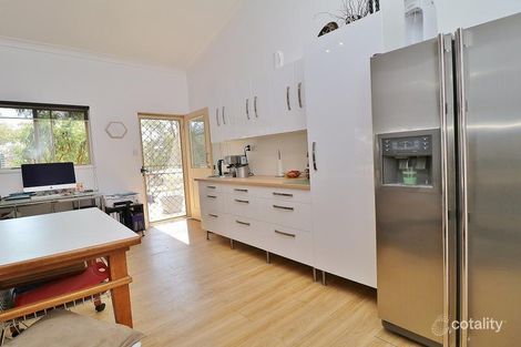 Property photo of 6 Kingfisher Court Regency Downs QLD 4341