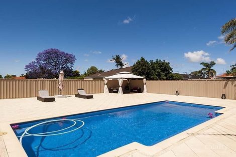 Property photo of 40 Farnham Way Morley WA 6062