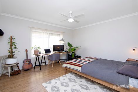 Property photo of 9 Wangalla Road Koongamia WA 6056