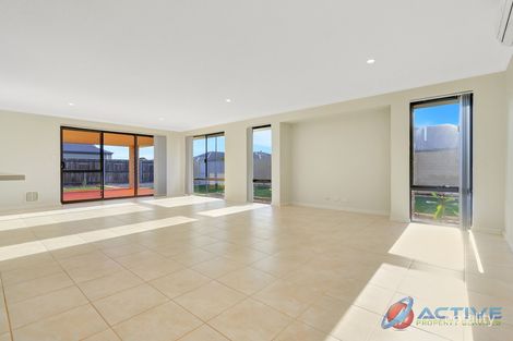 Property photo of 5 Orania Pass Halls Head WA 6210
