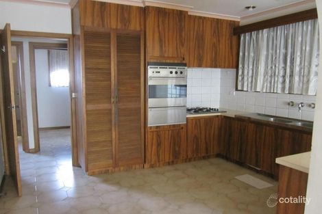 Property photo of 5 Stonehaven Drive Thomastown VIC 3074
