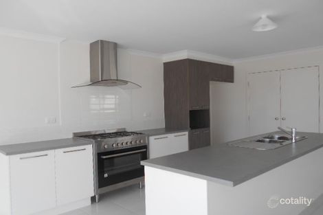 Property photo of 72 Stately Drive Cranbourne East VIC 3977