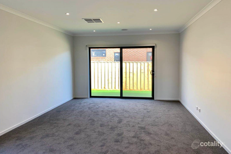 Property photo of 4 Otago Grove Werribee VIC 3030