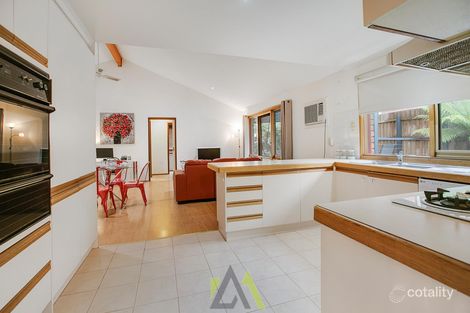 Property photo of 2 Lalina Close Frankston VIC 3199