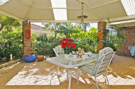 Property photo of 4 Menteith Place Kinross WA 6028