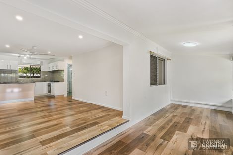 Property photo of 3/28-30 Old Smithfield Road Freshwater QLD 4870