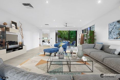 Property photo of 32 Shore Crescent Bulimba QLD 4171