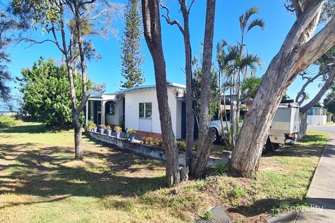 105 Biggs Ave, Beachmere, QLD 4510