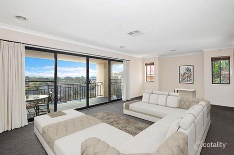 Property photo of 19 Wangara Crescent Queanbeyan West NSW 2620