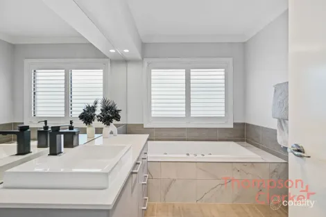 Property photo of 2 Brokenwood Avenue Cliftleigh NSW 2321