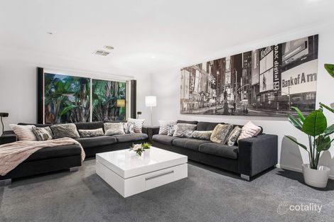 Property photo of 12 Perry Circuit Cranbourne North VIC 3977