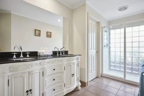 Property photo of 17 Bronte Court Croydon North VIC 3136