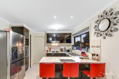 Property photo of 4 Shetland Court Pakenham VIC 3810