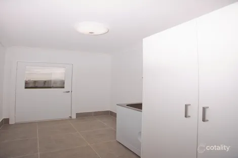 Property photo of 3 Piper Circuit Griffith NSW 2680