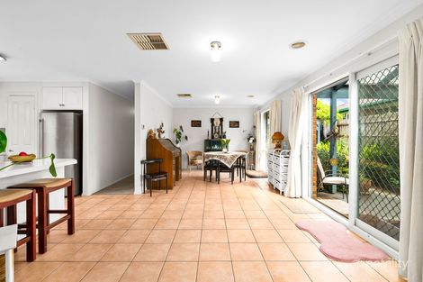 Property photo of 2 Samuel Close Berwick VIC 3806