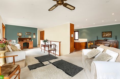 Property photo of 2 White Place Figtree NSW 2525