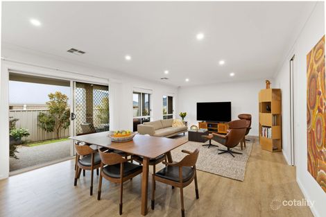 Property photo of 19 Keysor Way Wodonga VIC 3690