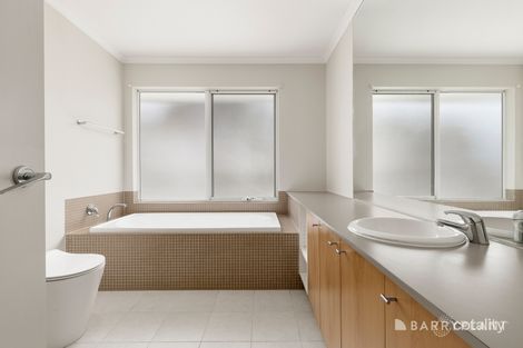 Property photo of 9 Royal Troon Avenue Heatherton VIC 3202