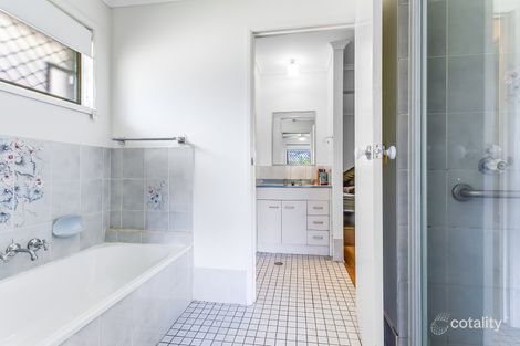 Property photo of 4 Lexington Court Kippa-Ring QLD 4021