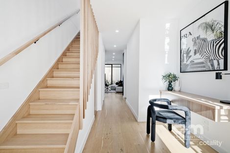 Property photo of 2/21 Nerissa Grove Oak Park VIC 3046