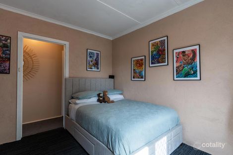 Property photo of 4 Nyah Court Dallas VIC 3047