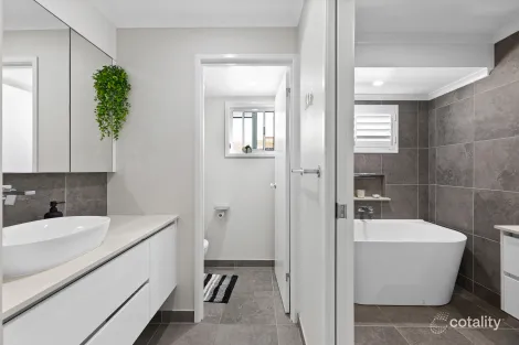 Property photo of 16 Caledonian Drive Beaconsfield QLD 4740