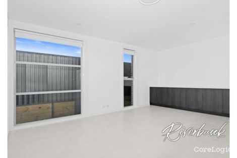 Property photo of 20 Winnima Circuit Pemulwuy NSW 2145