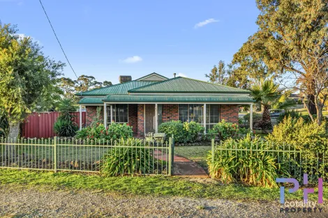 82 Specimen Hill Rd, Golden Square, VIC 3555