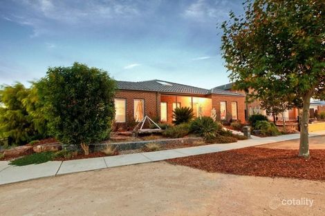 Property photo of 32 Inverell Parkway Tarneit VIC 3029