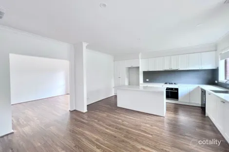 Property photo of 12 Uplands Place Thomastown VIC 3074