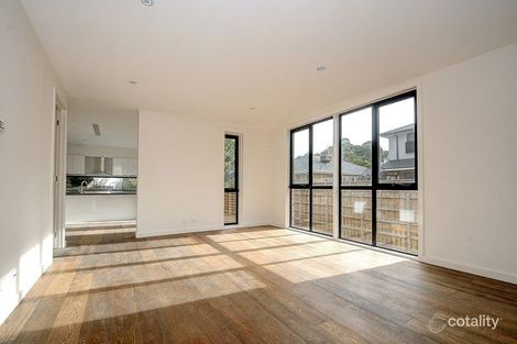 Property photo of 2/10 Marbray Drive Glen Waverley VIC 3150
