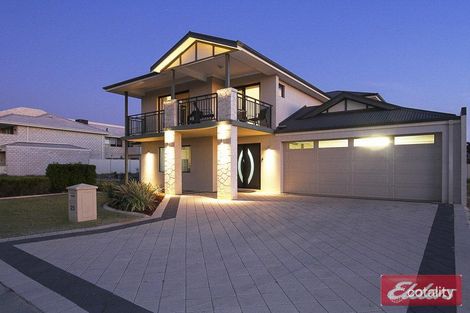 Property photo of 23 Aquaviva Circle Viveash WA 6056