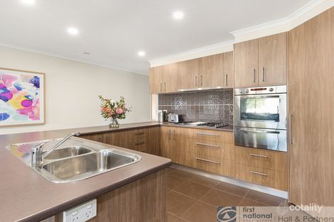 Property photo of 8 Daventry Court Berwick VIC 3806