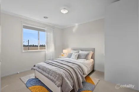 Property photo of 98 Silverwattle Drive Lyndhurst VIC 3975