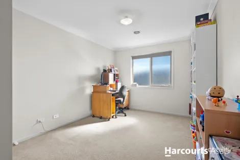 Property photo of 98 Silverwattle Drive Lyndhurst VIC 3975