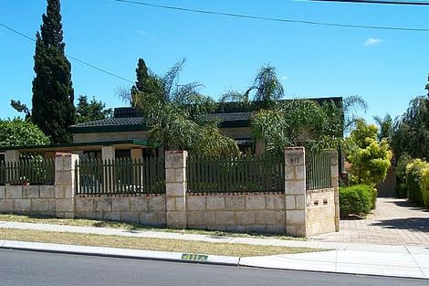 411a North Beach Rd, Karrinyup, WA 6018