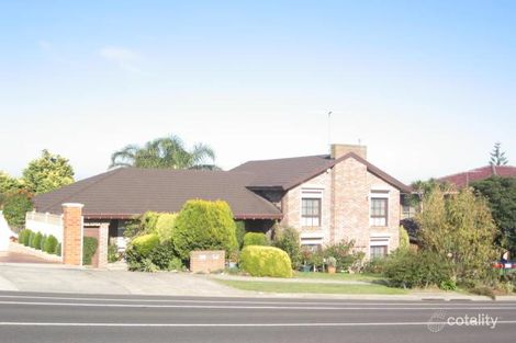 Property photo of 40 Daniel Solander Drive Endeavour Hills VIC 3802