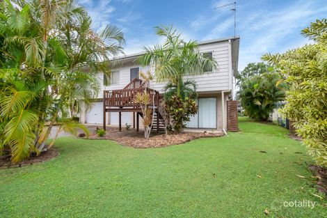 Property photo of 32 Magpie Street Slade Point QLD 4740